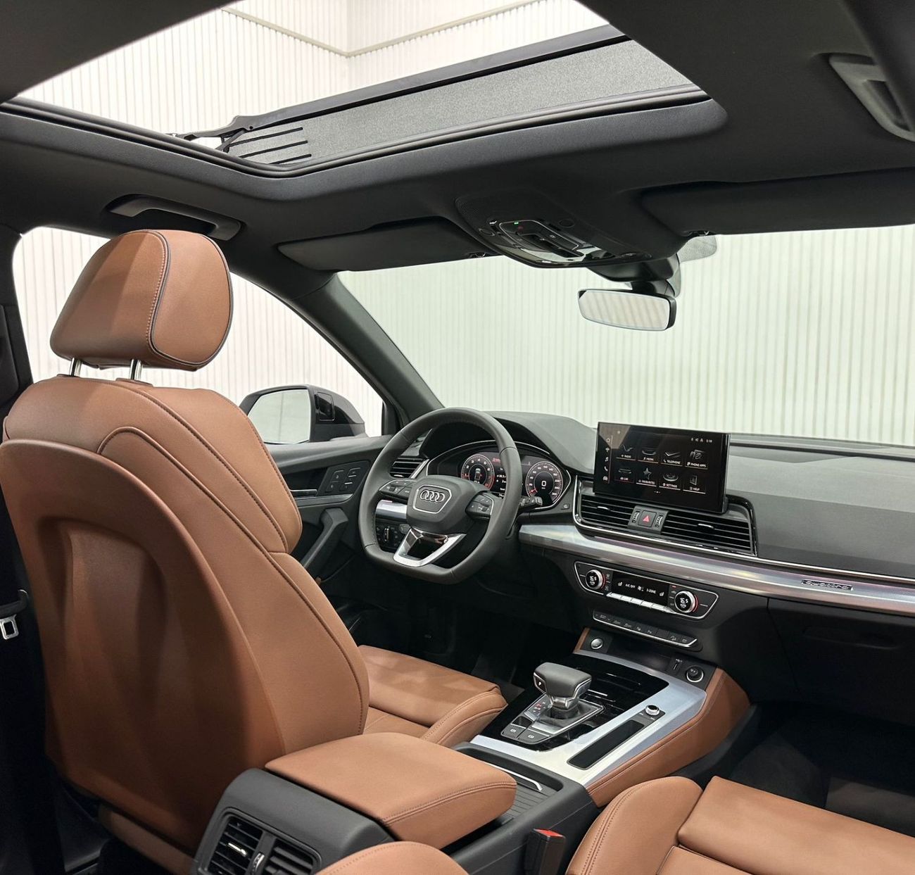 Audi Q5 *Brand New* 2023 Audi Q5 S-Line Quattro, Oct 2026 Audi Warranty, Full Options, GCC