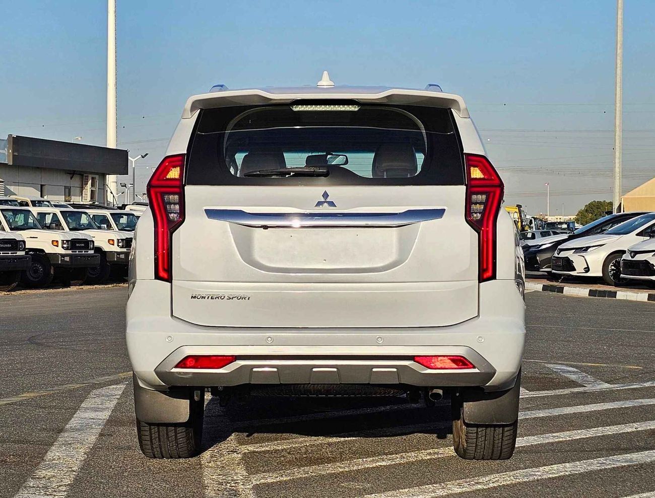 Mitsubishi Montero SPORT/4WD /SUNROOF /D ELECTRIC SEAT/ 360 CAMERA/ DVD/ TRIPTONIC/ LOT#4882