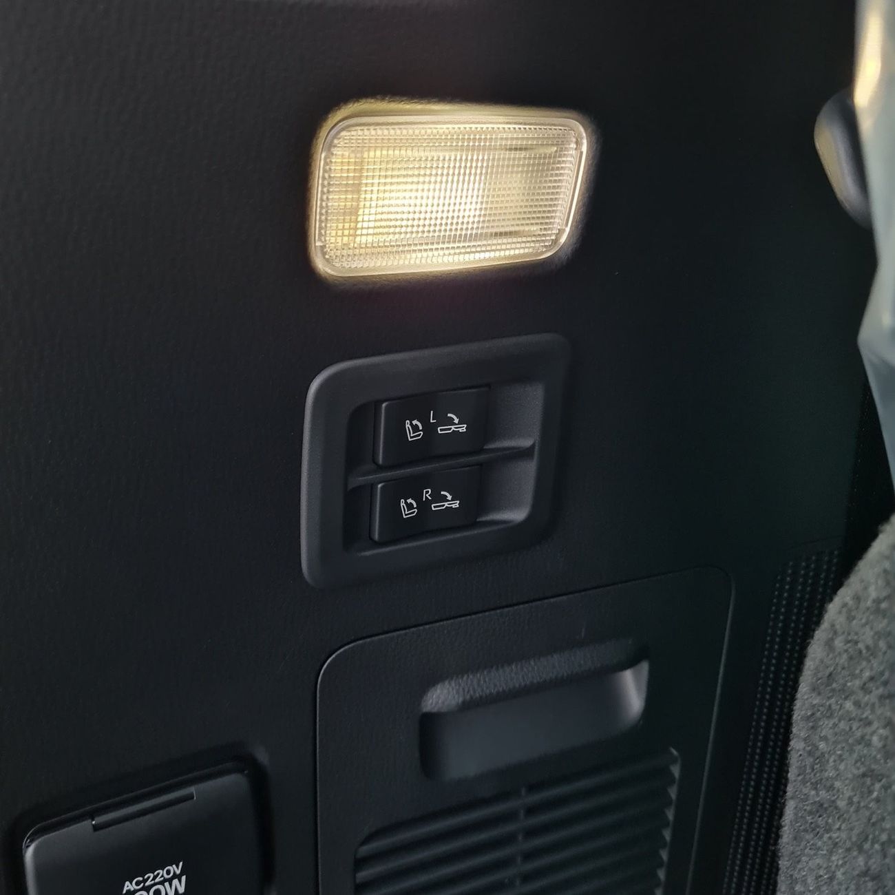 Toyota Land Cruiser 2023 Toyota LC300 3.5L ZX Petrol EU Spec 7 seater