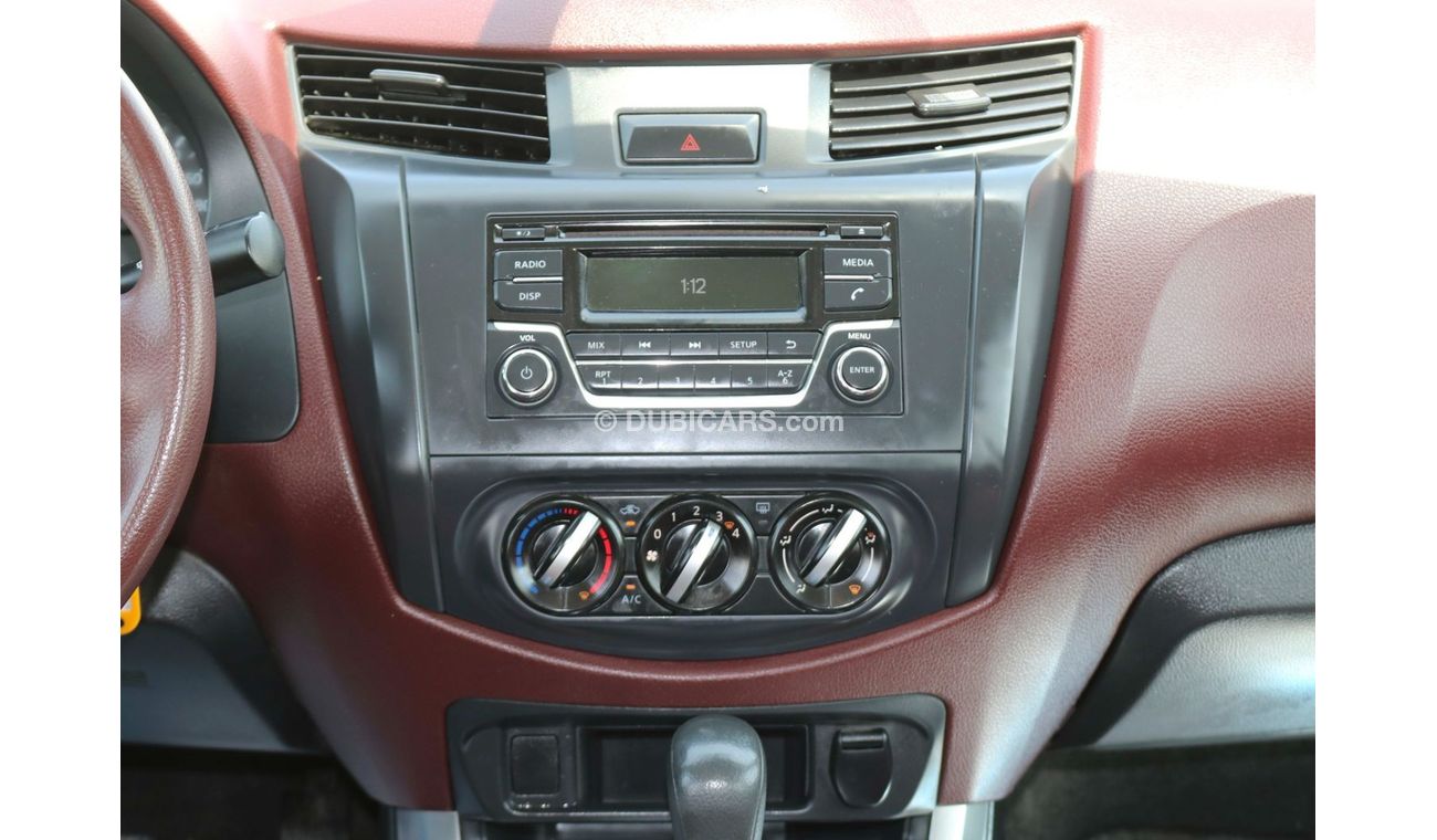 Nissan Navara 2019 | SE | 4X4 PETROL | DOUBLE CABIN | WITH GCC SPECS AND EXCELLENT CONDITION