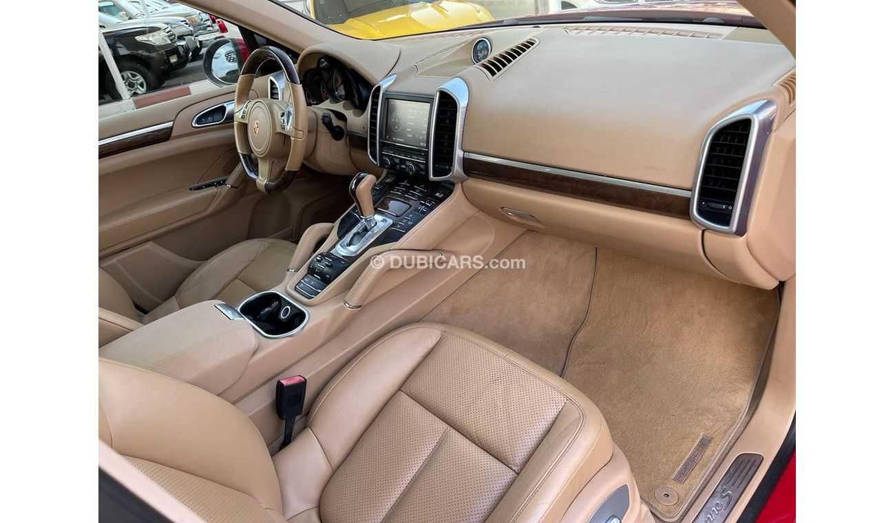 Porsche Cayenne _Gcc_2014_Excellent_Condition _Full option