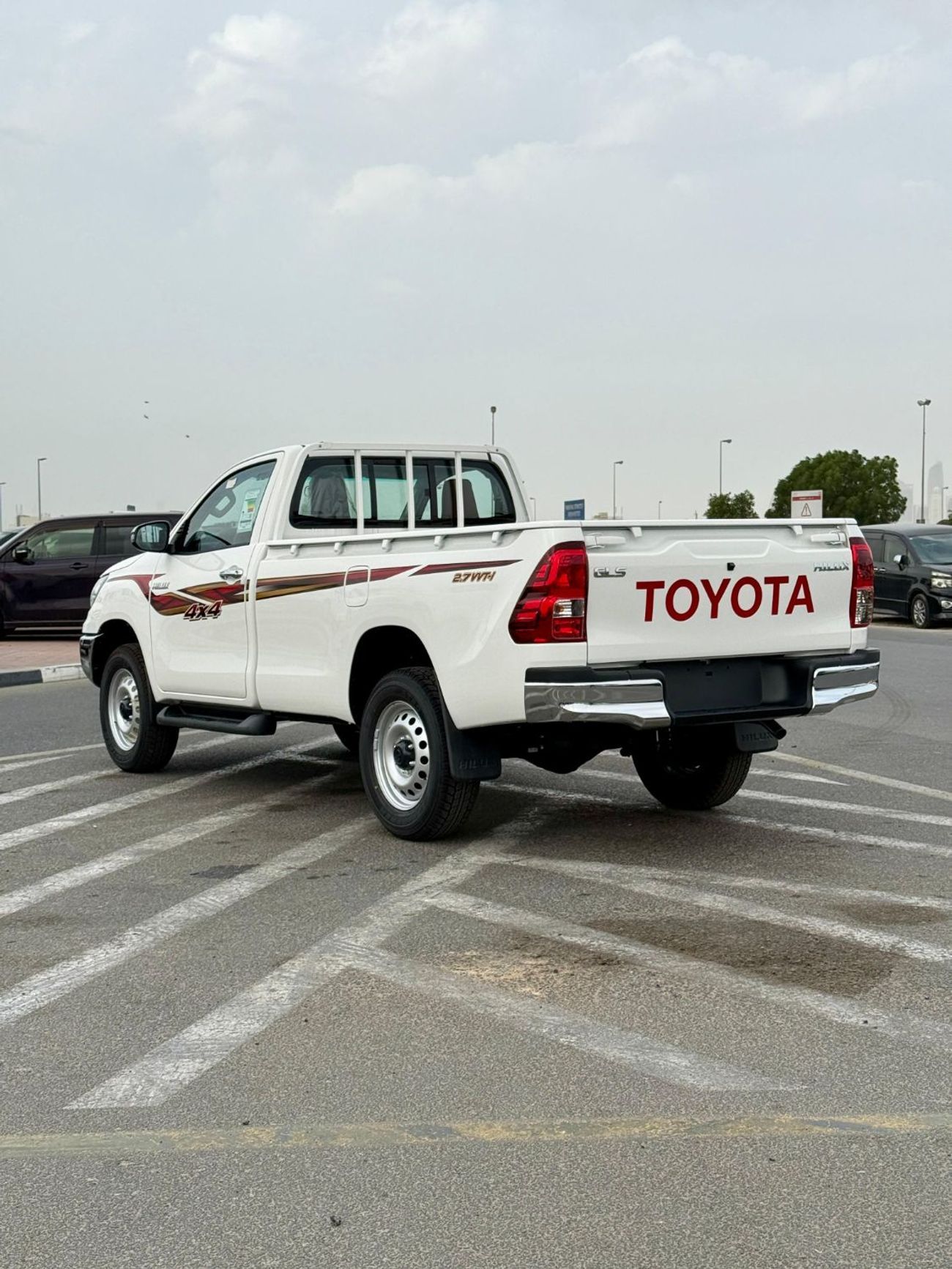 تويوتا هيلوكس GLS 2.7L 4WD