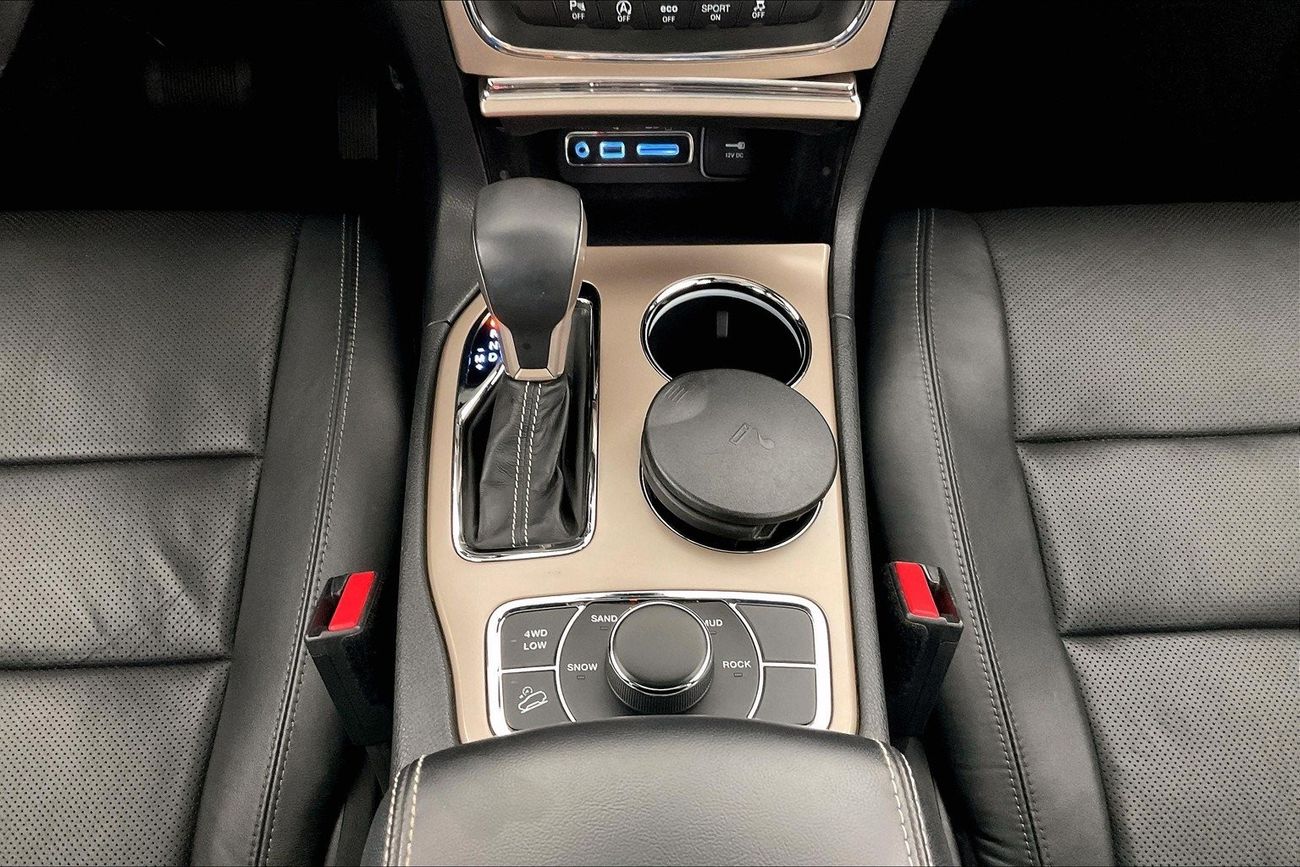 جيب جراند شيروكي Limited | سنة ضمان مجانية | 0 دفعة أولى | سياسة الإعادة بعد 7 أيام