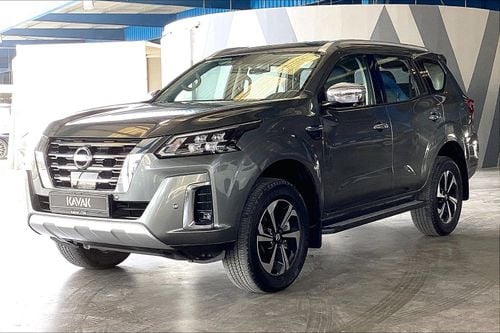 Nissan XTerra Platinum | Guaranteed Warranty | 0 Down Payment