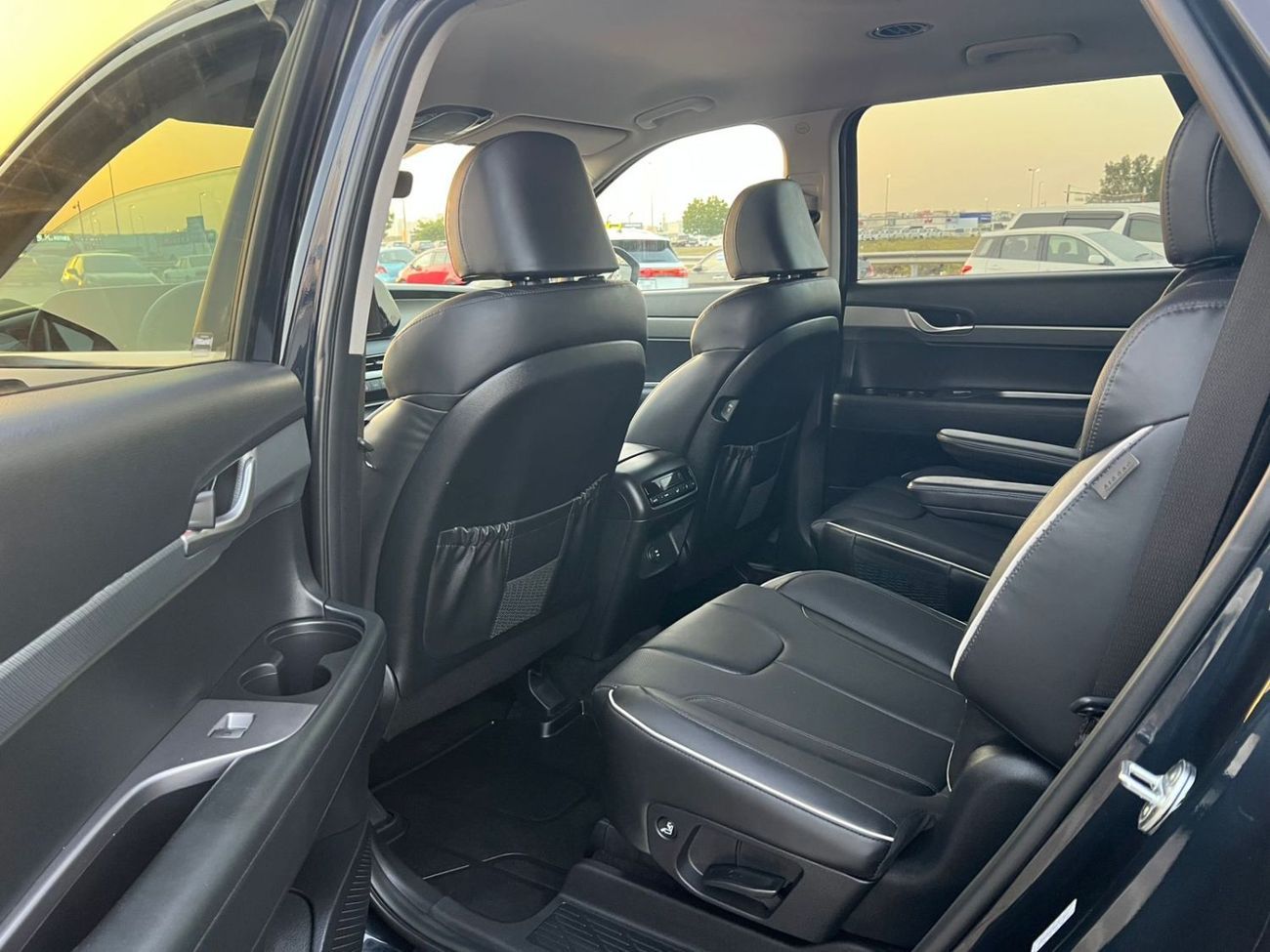 Hyundai Palisade 2024 Hyundai Palisade Sel - 3.8L V6 - Auto Trunk - Leather & Electric Seats - Key Engine Start Optio