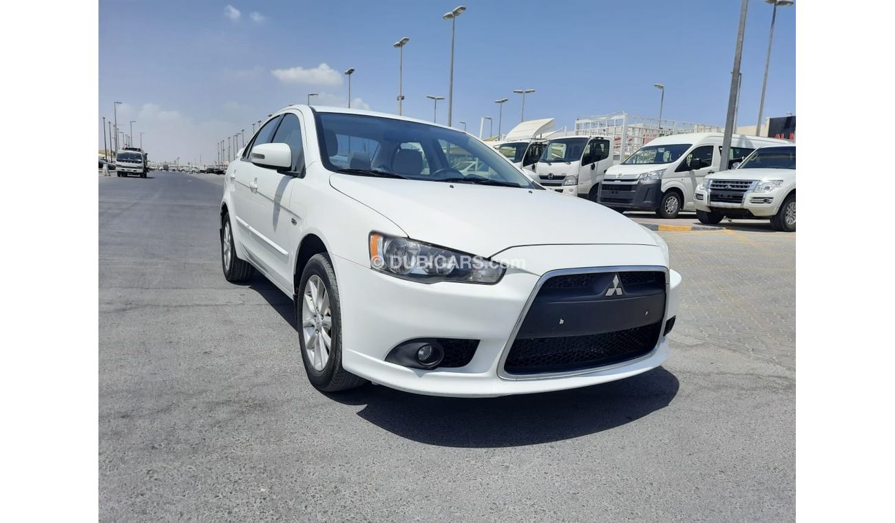 Mitsubishi Lancer Mitsubishi Lancer 2015 2.0 g cc full automatic