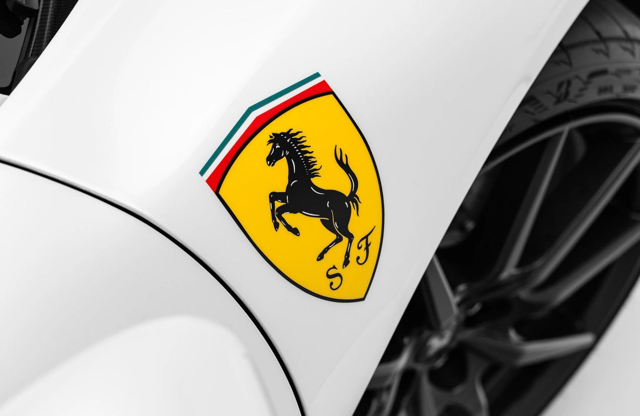 فيراري SF90 سبيدر 4.0L V8 Twin-Turbocharged Engine + eMotor | Warranty