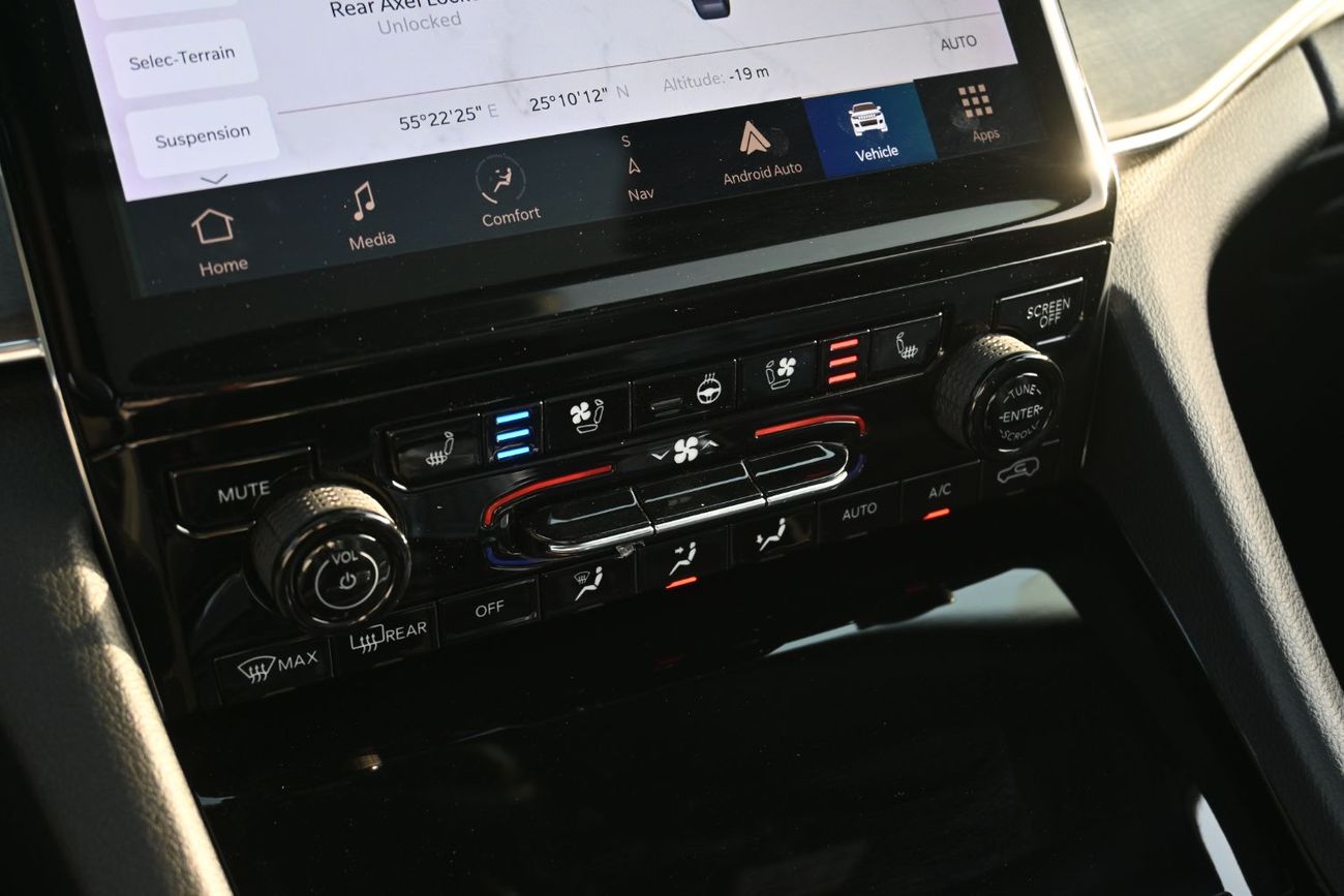 جيب جراند شيروكي 2024 JEEP Grand Cherokee Overland 3.6L V6 4WD Petrol