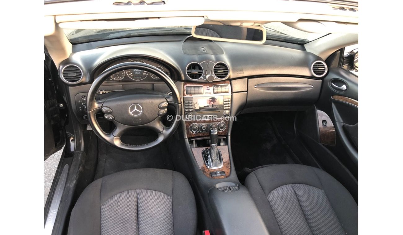 مرسيدس بنز CLK 200 موديل 2009 خليجي  حاله ممتازه جدا من الداخل والخارج مالك واحد من الوكاله