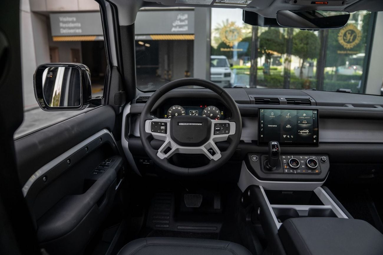 Land Rover Defender 110 S P400 Clean title 2 keys Zero KM Brand New
