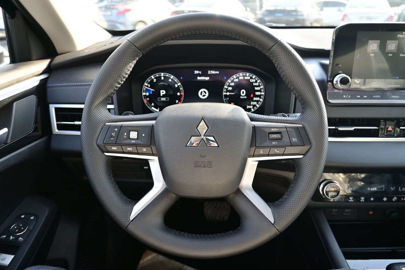 Mitsubishi Outlander Mitsubishi Outlander Hi-Line Plus 2.5L Petrol 4WD, Model 2025, Color Black