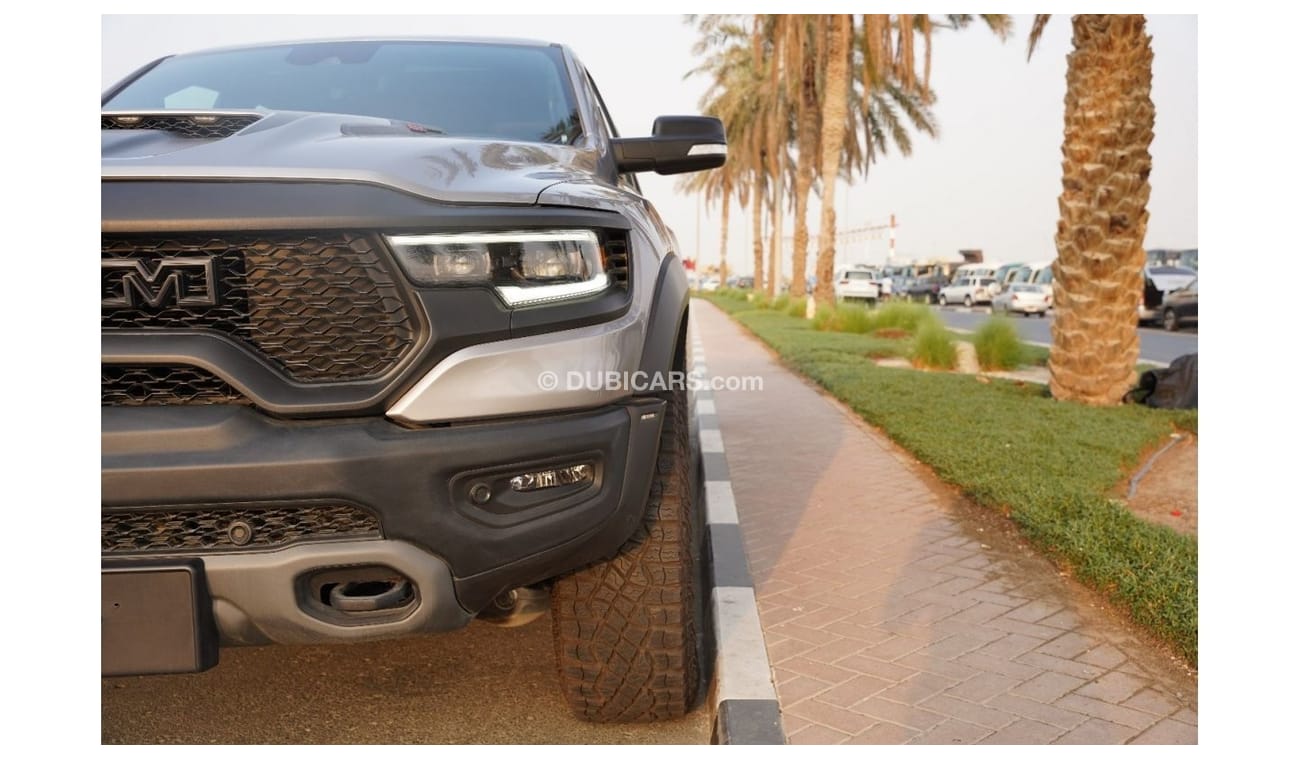 RAM 1500 TRX 2023 RAM 1500 TRX SILVER BEAD LOCK CARBON FIBER 4X4 6.2L V8 GCC 0 Km