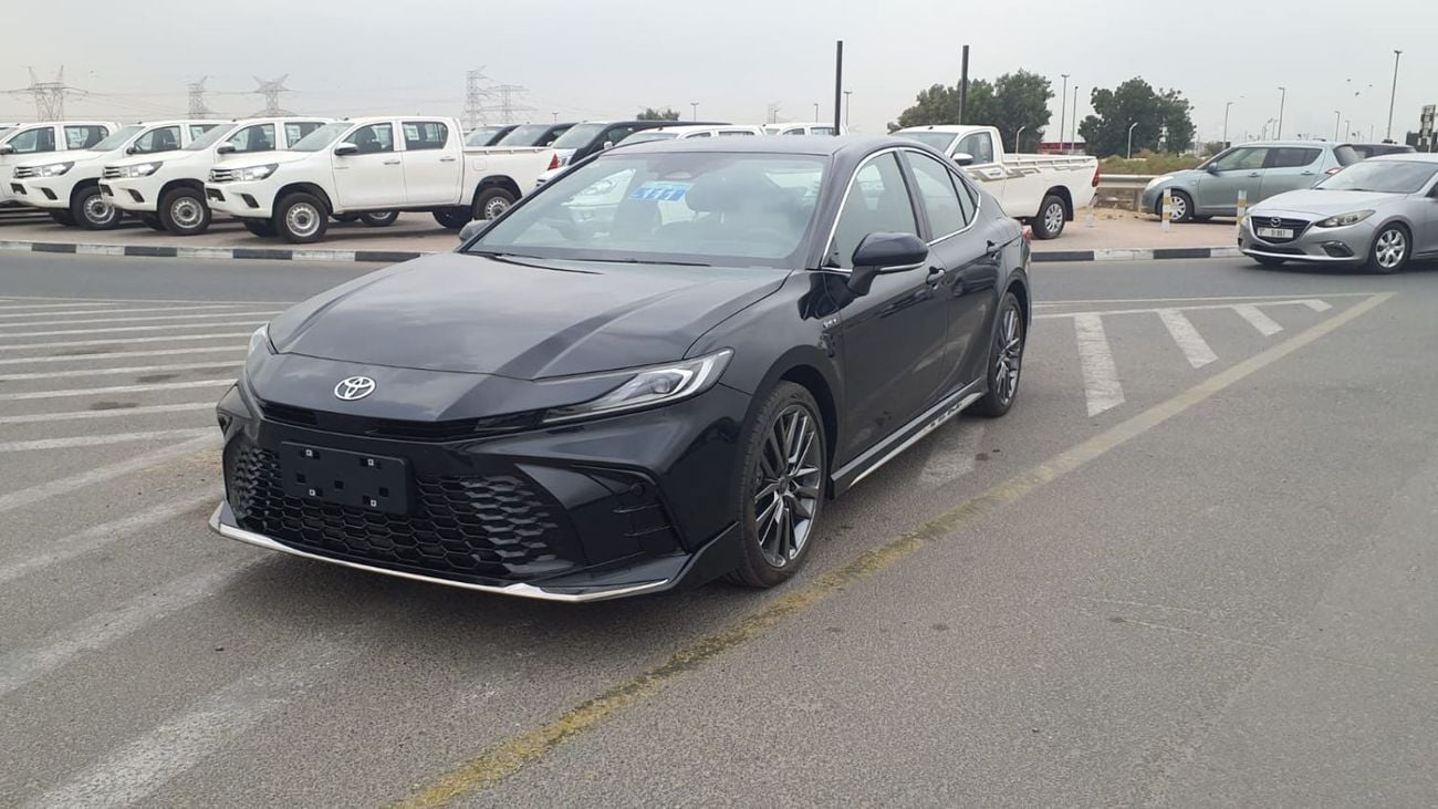 تويوتا كامري Intelligent Dual-Engine – 2.0L Hybrid – 2024