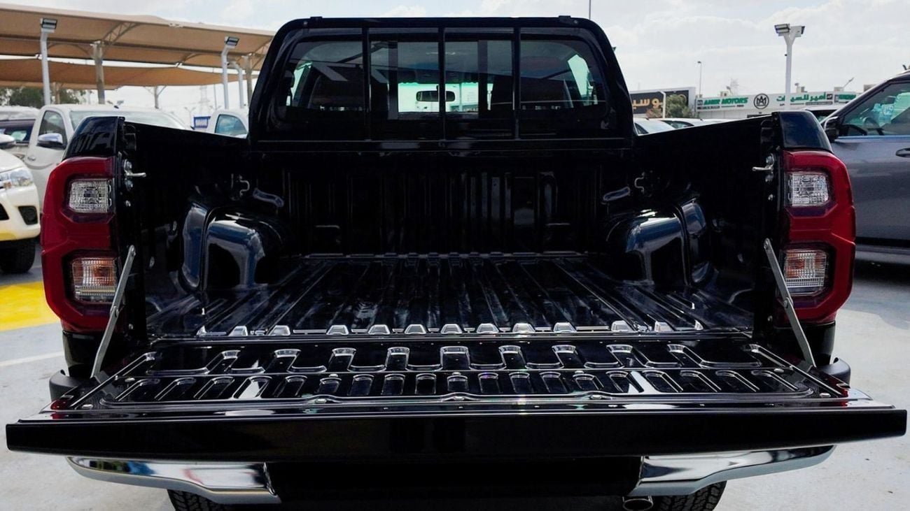 تويوتا هيلوكس TOYOTA HILUX SR5 4.0 V6 4WD A/T 2026
