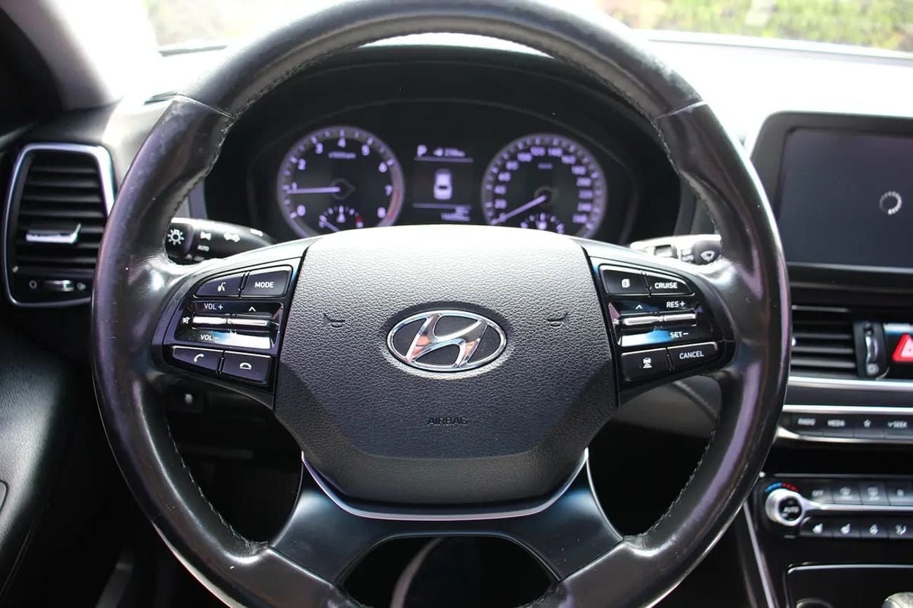 Hyundai Grandeur 2.4L Good Condition Card Payment also accept