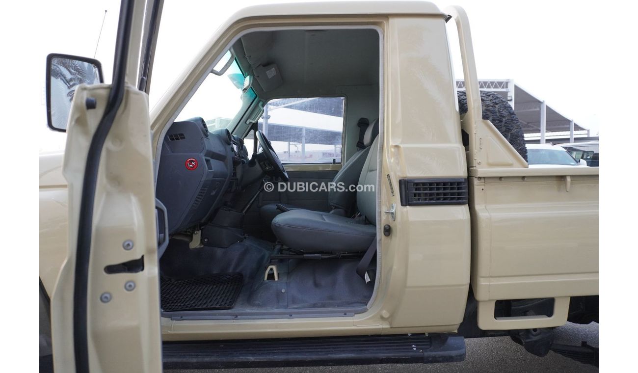 Toyota Land Cruiser Pick Up Hard Top