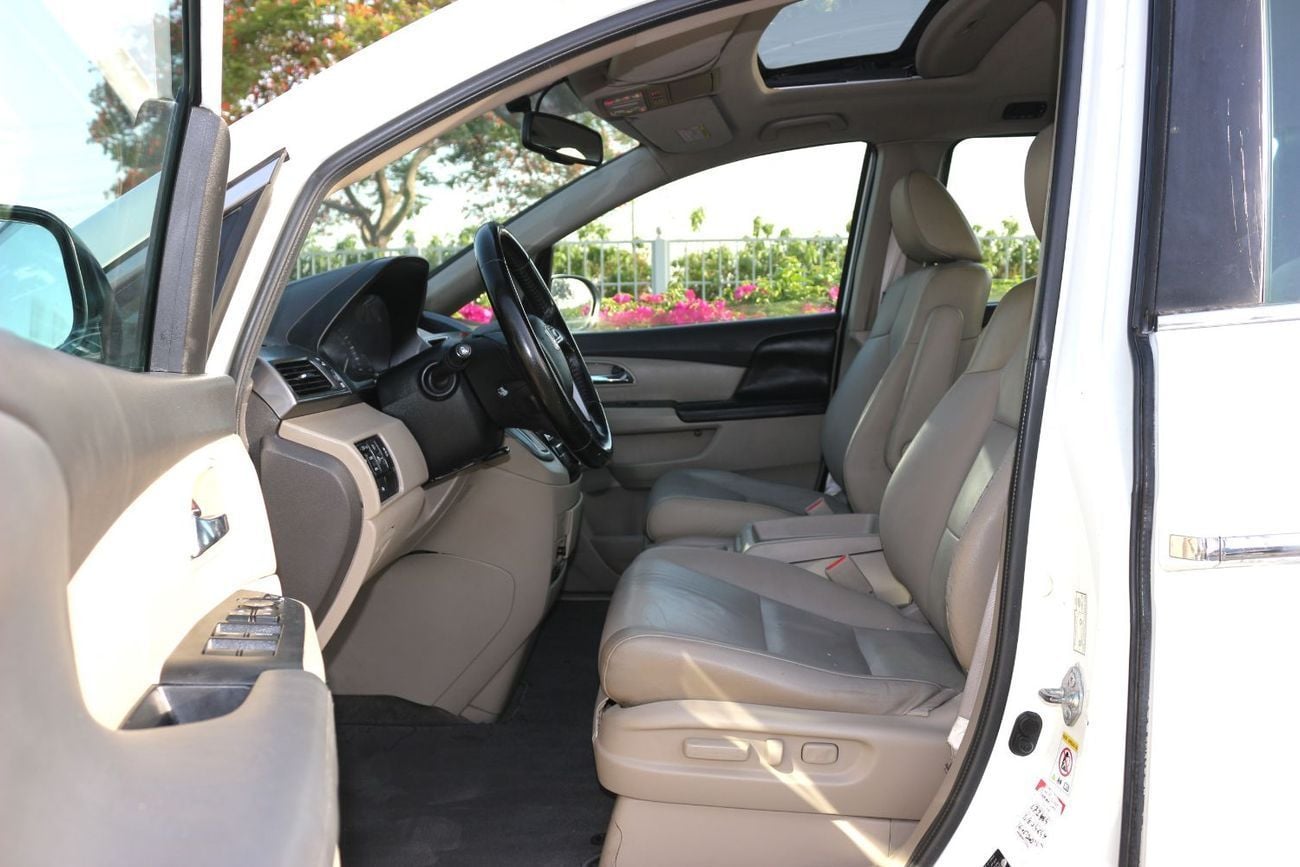 Honda Odyssey TOURING LX 3.5L (250 HP) HONDA ODYSSEY 2014 GCC FULL OPTIONS WITH ELC SLIDING DOOR