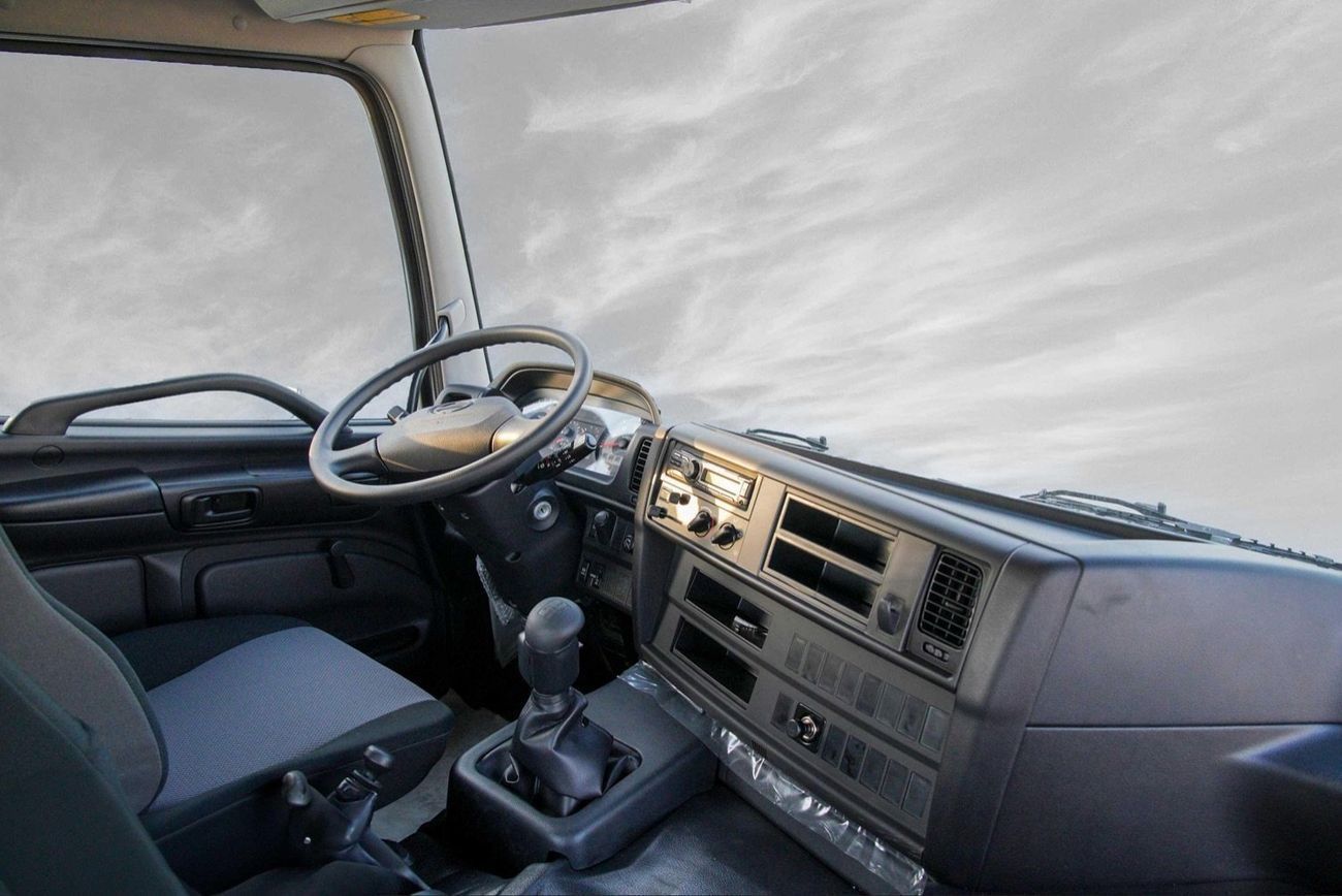 Hino 700 700ZS 4041 12.9L 39.5T CHASSIS CAB 6X4 M/T DIESEL