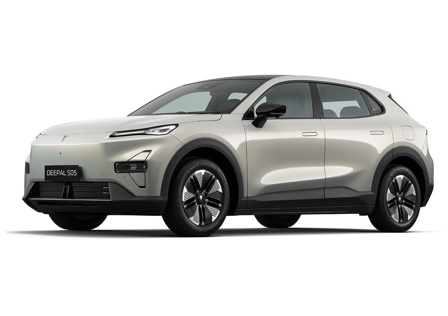 Deepal S05 cover - Front Left Angled