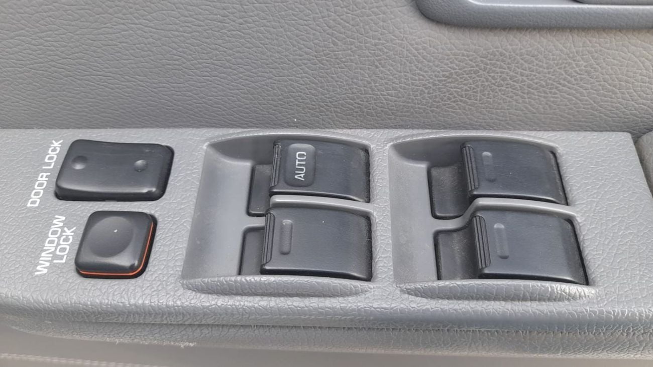 Toyota Land Cruiser Pick Up Right hand drive PICKUP GXL 4.5 V8 1VD diesel manual