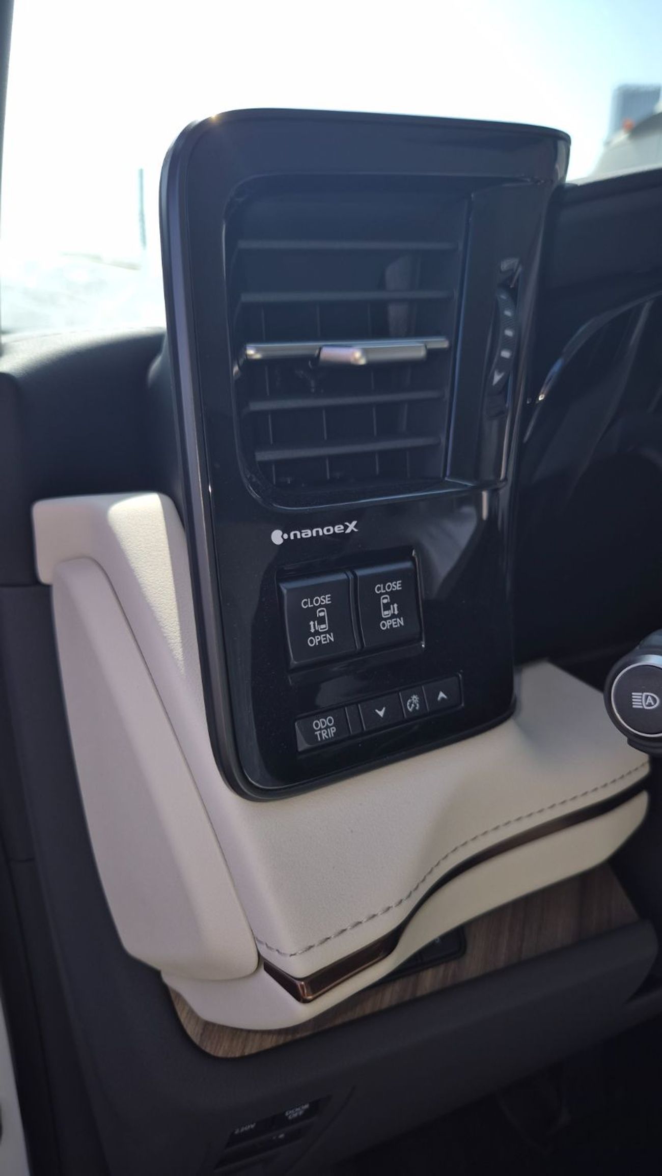 Lexus LM 350h 2025 LM350H 4-Seat VIP 10th digit VIN "S"