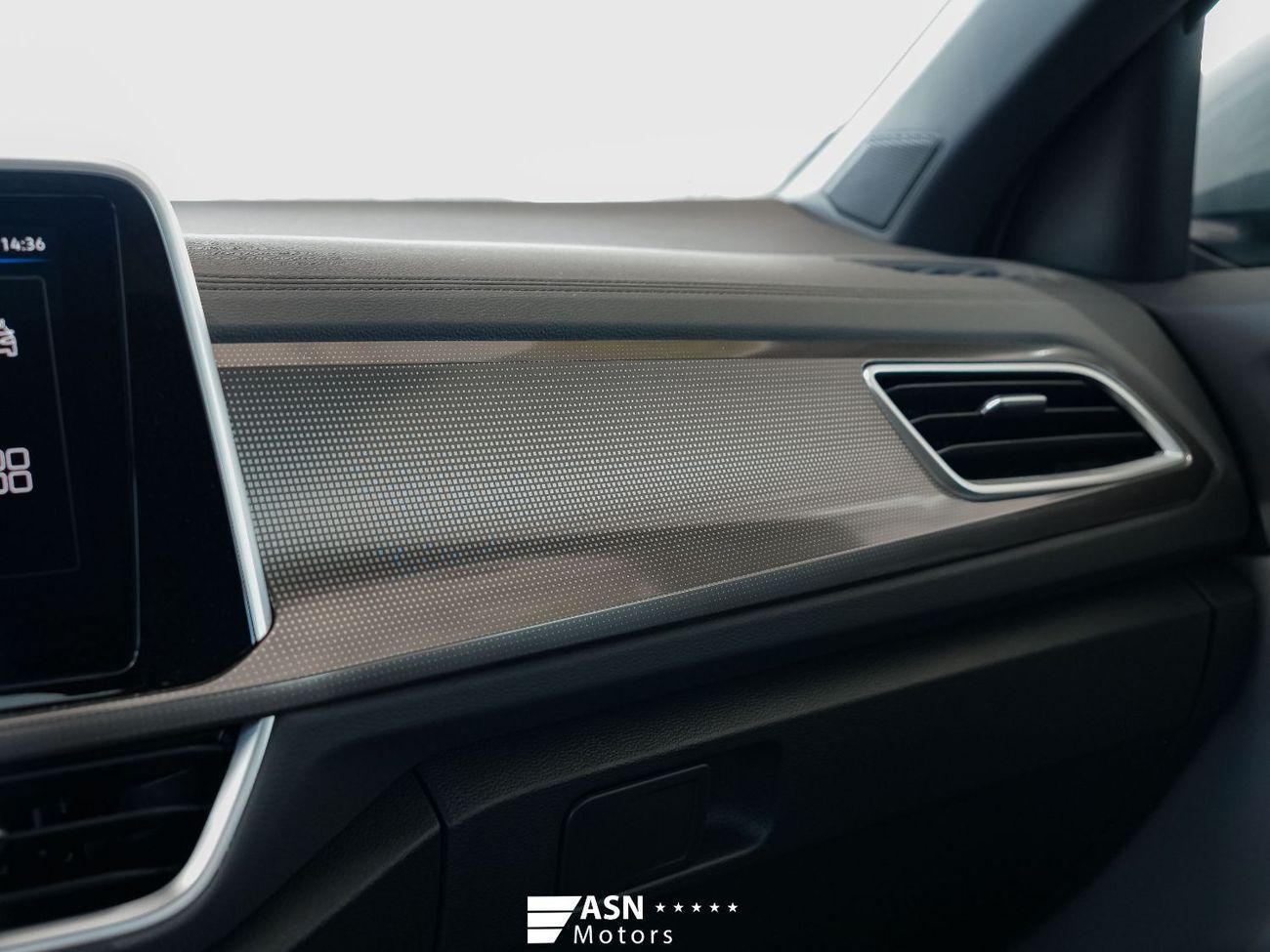 فولكس واجن T ROC 300 TSI Nardo 2025 (Export Price)