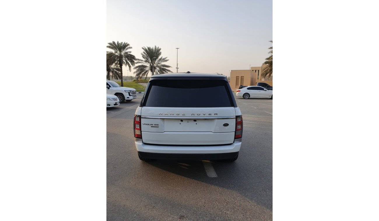 Land Rover Range Rover Vogue SE Supercharged Range Rover Vogue 2015 GCC