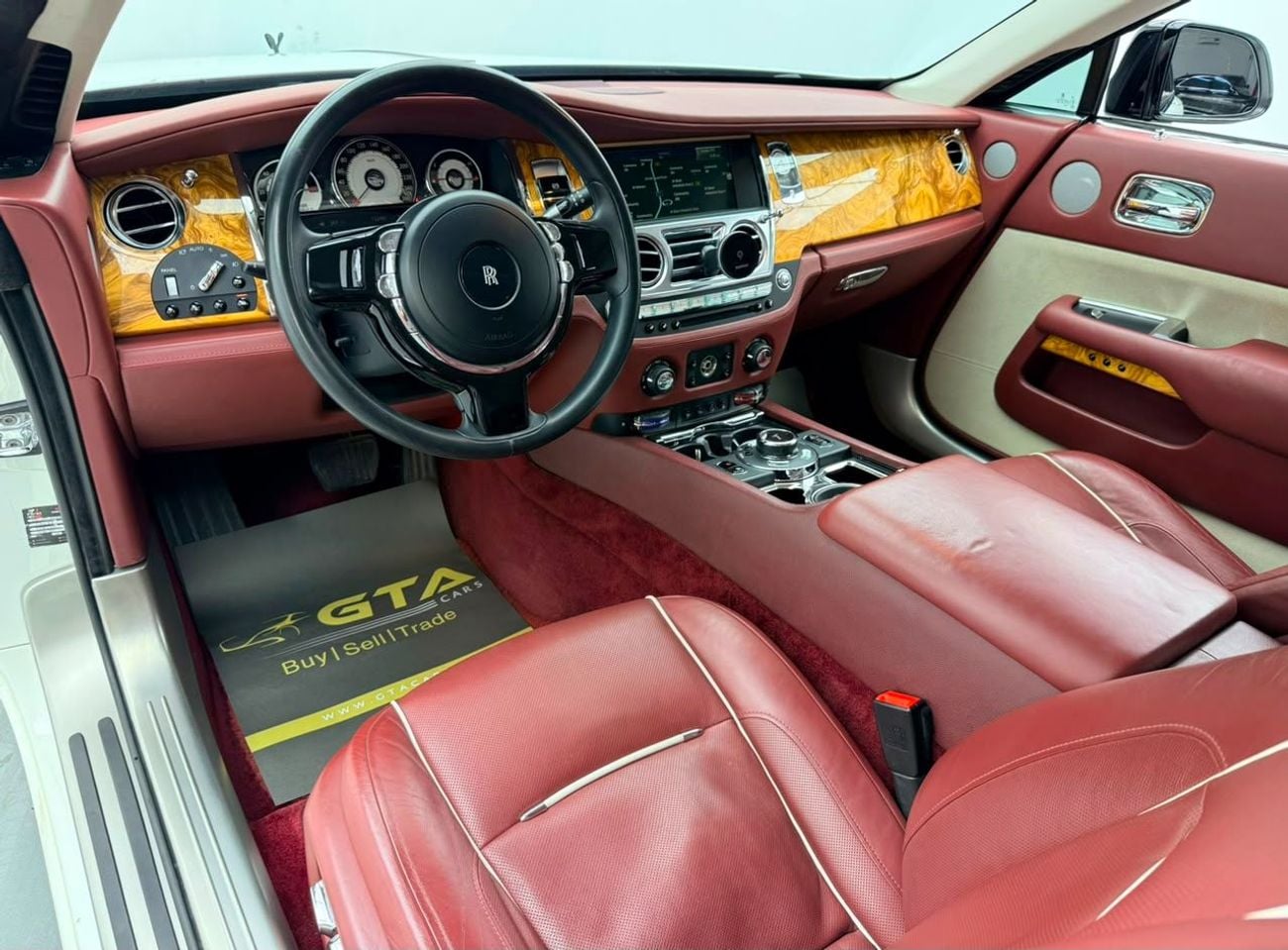 Rolls Royce Wraith STD 2014 Rolls-Royce Wraith, Full Service History, Excellent Condition, GCC Specs