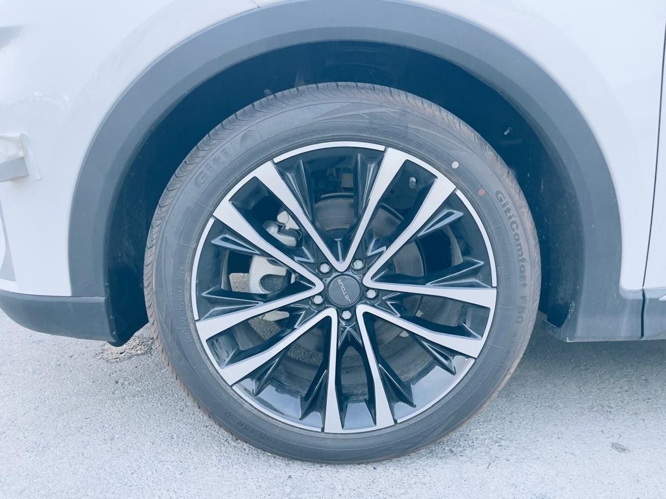 Jetour X70 Plus LUX Comfort 1.6T