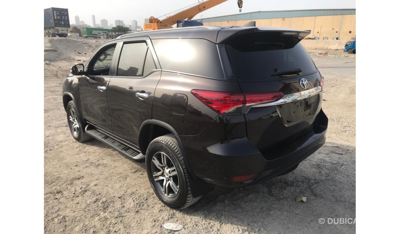 تويوتا فورتونر DIESEL 2.8 L AUTOMATIC  YEAR 2018 RIGHT HAND DRIVE (EXPORT ONLY)