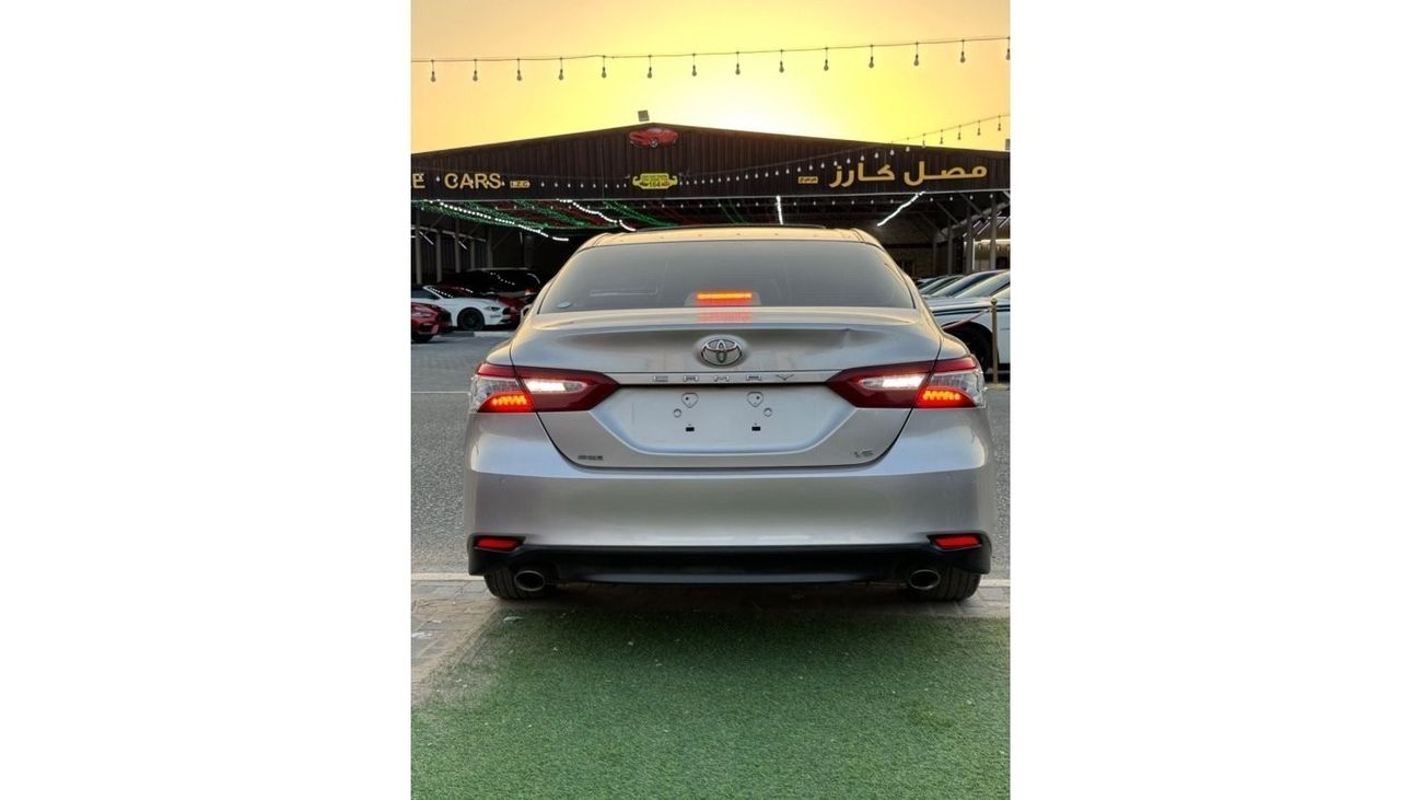 تويوتا كامري تويوتا كامري 2018 محرك 3.5 فتحة على فتحة مقاعد جلد مجهزة تجهيزا جيدا بحالة جيدة V6