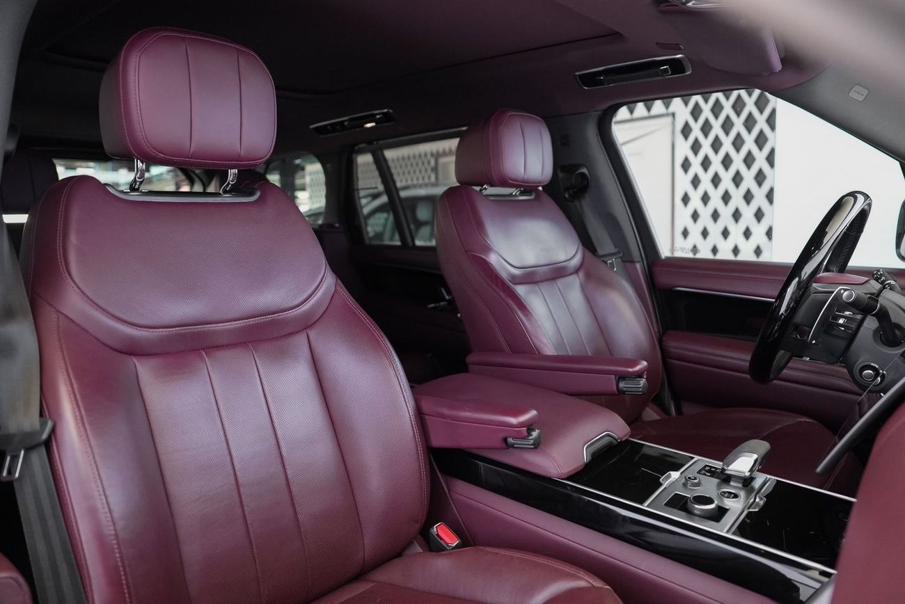 Land Rover Range Rover LWB HSE P530 4.4L