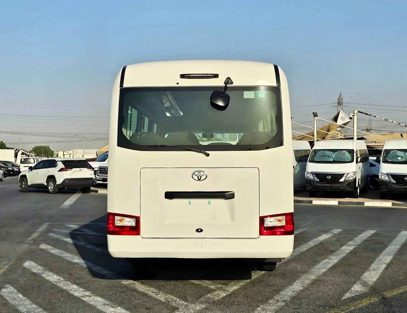 تويوتا كوستر 23 SEATER / 2.8L DIESEL A/T / AUTO DOOR/ HLF LUGGAGE RACK / PWR WINDOWS (CODE#COD28B)