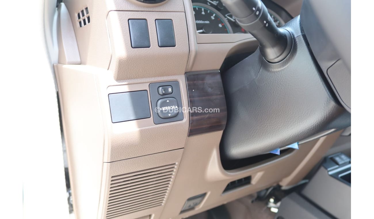 تويوتا لاند كروزر 70 2023 LAND CRUISER GRJ 76 4.0 V6 70YH ANNIVERSARY 