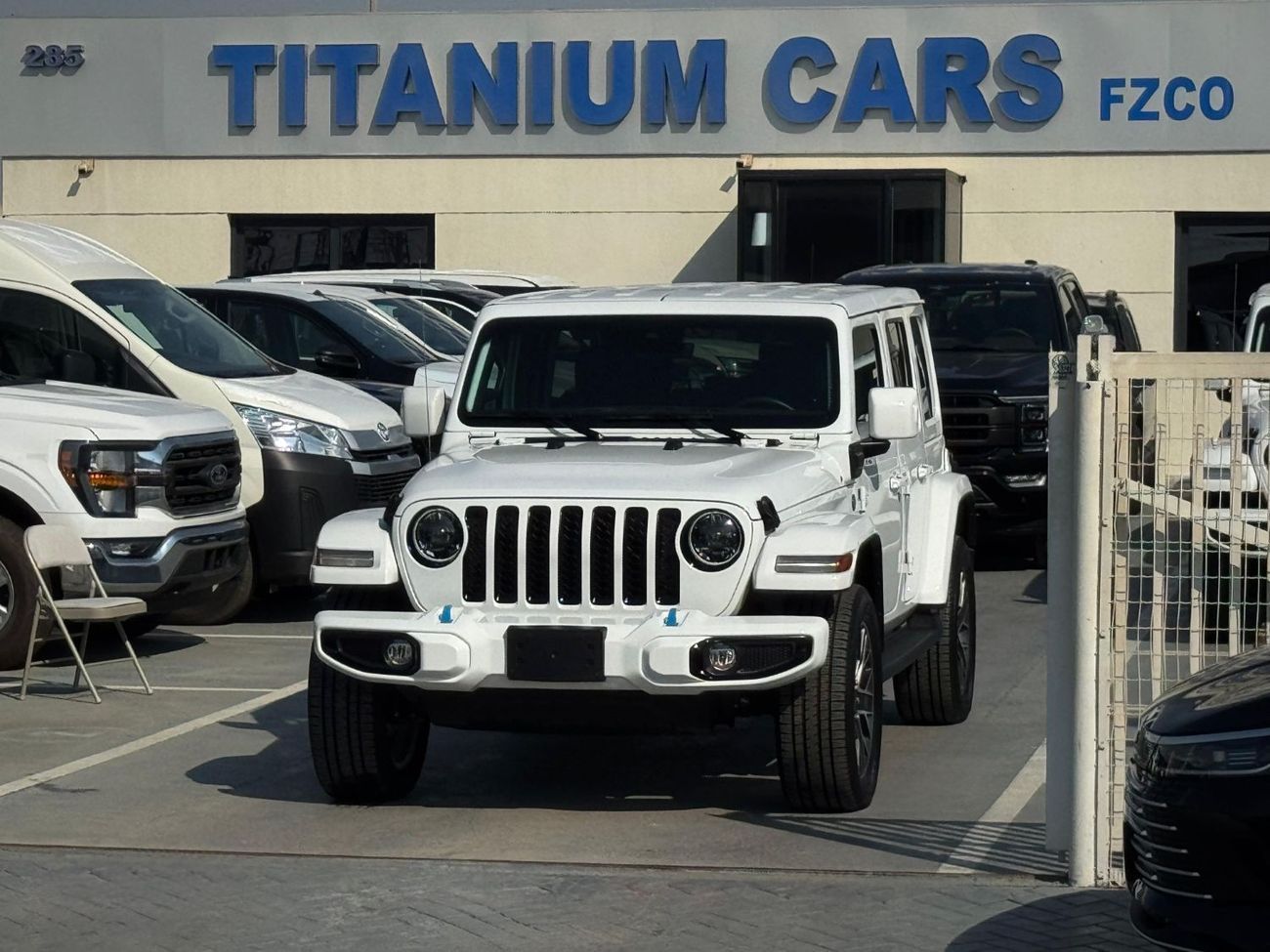 Jeep Wrangler Wrangler 4XE 2.0L Turbo PHEV 2023 Export Price @ 155,500 AED