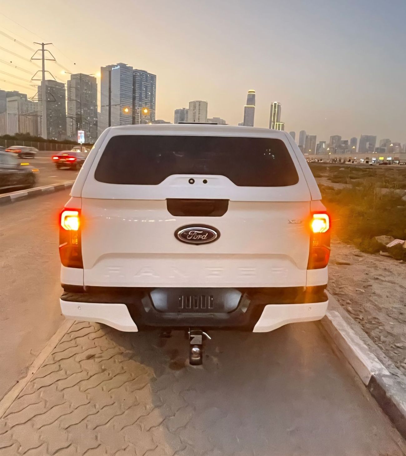 فورد رانجر XLT 2.0L Double Cabin Diesel YN2S Engine Automatic Gear 4WD 4-Cylinders 5 Seats 5 Doors