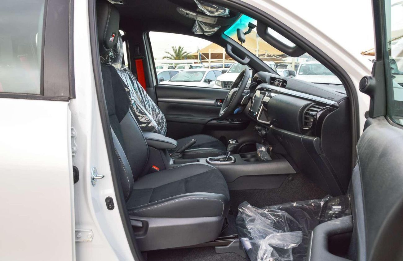 تويوتا هيلوكس TOYOTA HILUX GR 2.8L 4WD 4DOOR AT PICKUP 2024