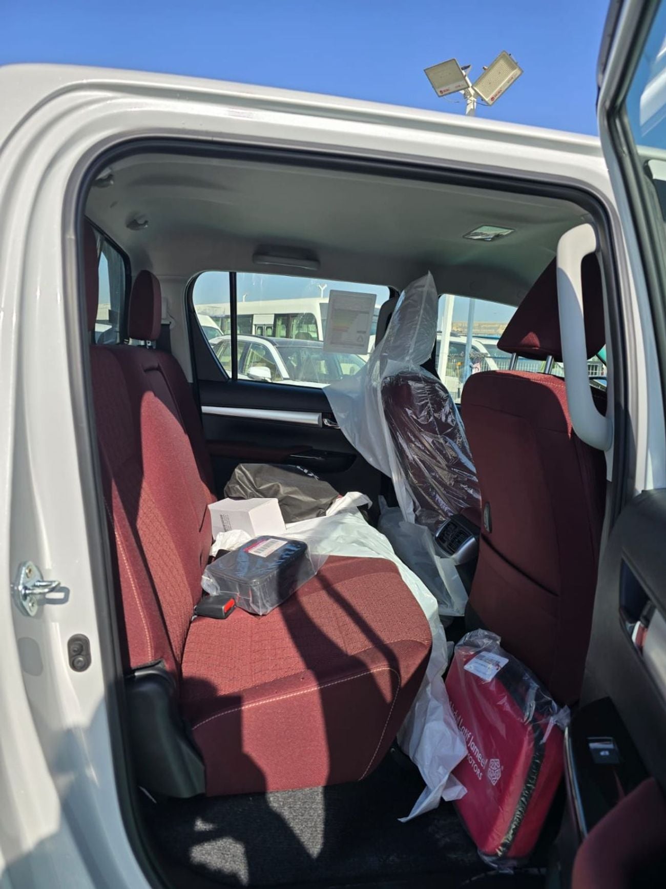 Toyota Hilux TOYOTA HILUX SAUDI 2.7L FULL OPTION 2026