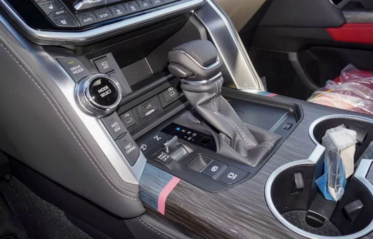 تويوتا لاند كروزر Toyota Land Cruiser 300 VXR 3.3L Diesel