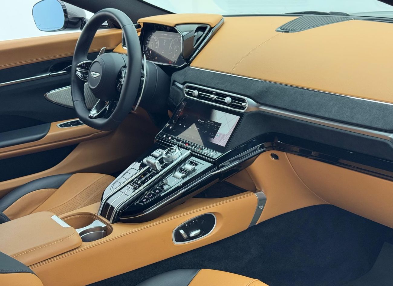 Aston Martin Vantage 2025 Aston Martin Vantage, April 2030 Agency Warranty + Service Contract, Full PPF, GCC