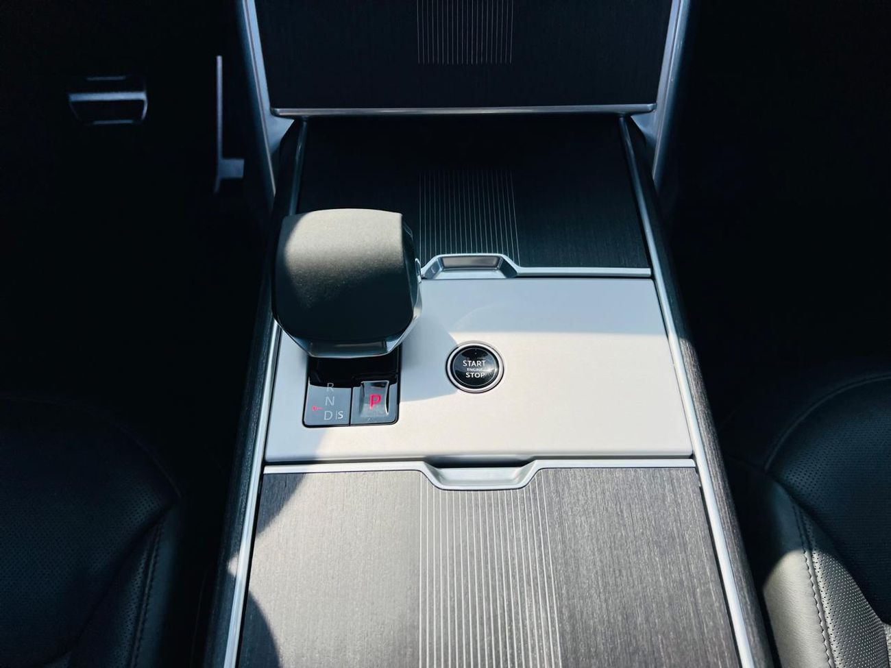 Land Rover Range Rover AUTOBIOGRAPHY P550E