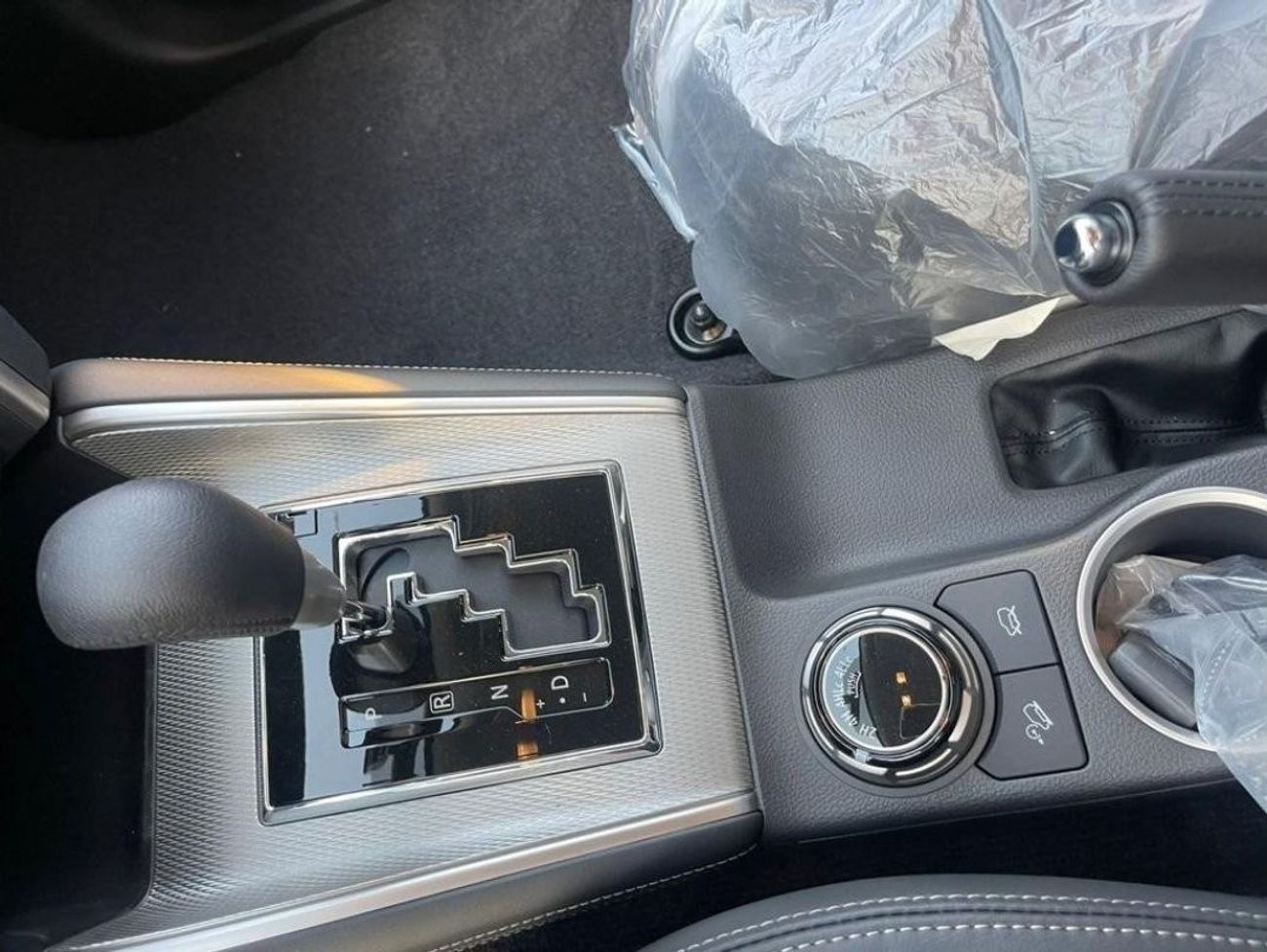 Mitsubishi L200 sportero  deseil  4x4  full   option automatic