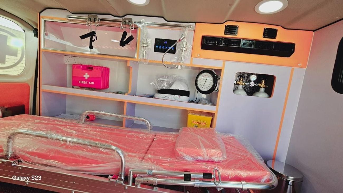 Toyota Hiace 2026 Toyota Hiace 3.5L Van Petrol Manual Transmission Standard Roof (Ambulance)