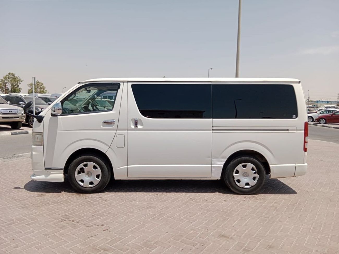 Toyota Hiace TOYOTA HIACE VAN RIGHT HAND DRIVE (PM1317)