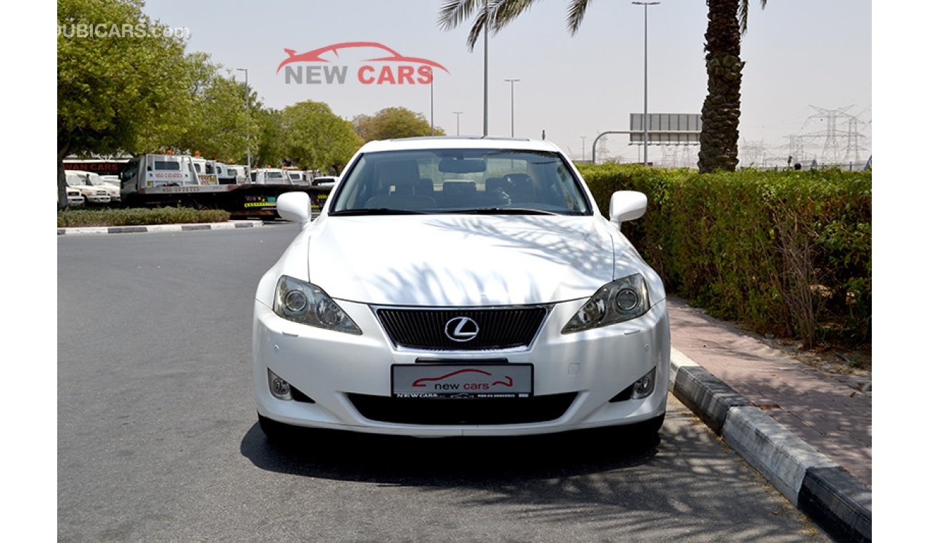 لكزس IS 300 - CAR IN GOOD CONDITION - NO ACCIDENT - PRICE NEGOTIABLE