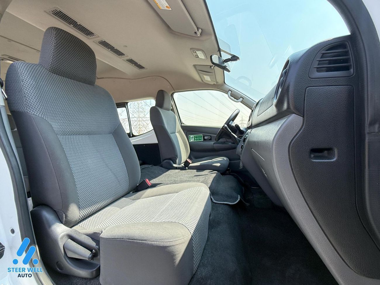 Nissan Urvan Microbus 13-Seater Automatic (5-Door) Microbus 13-Seater Manual (5-Door) NV350 2.5L RWD | 13-Seater