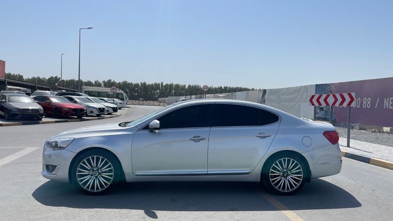 Kia Cadenza LX 3.3L Top,