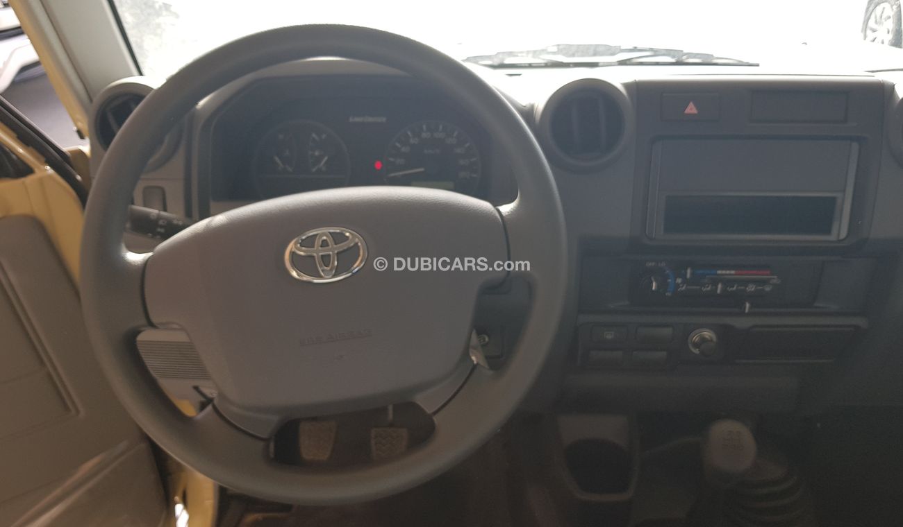 Toyota Land Cruiser 4.2 L Hardtop 9 seater -  2018