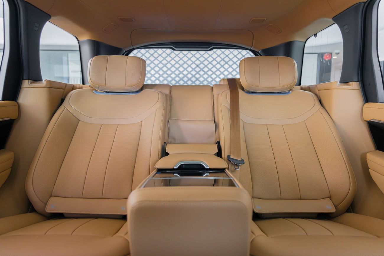 Land Rover Range Rover Range Rover Vogue Autobiography P400 | AWD | V6 | 2026 | GCC Specs