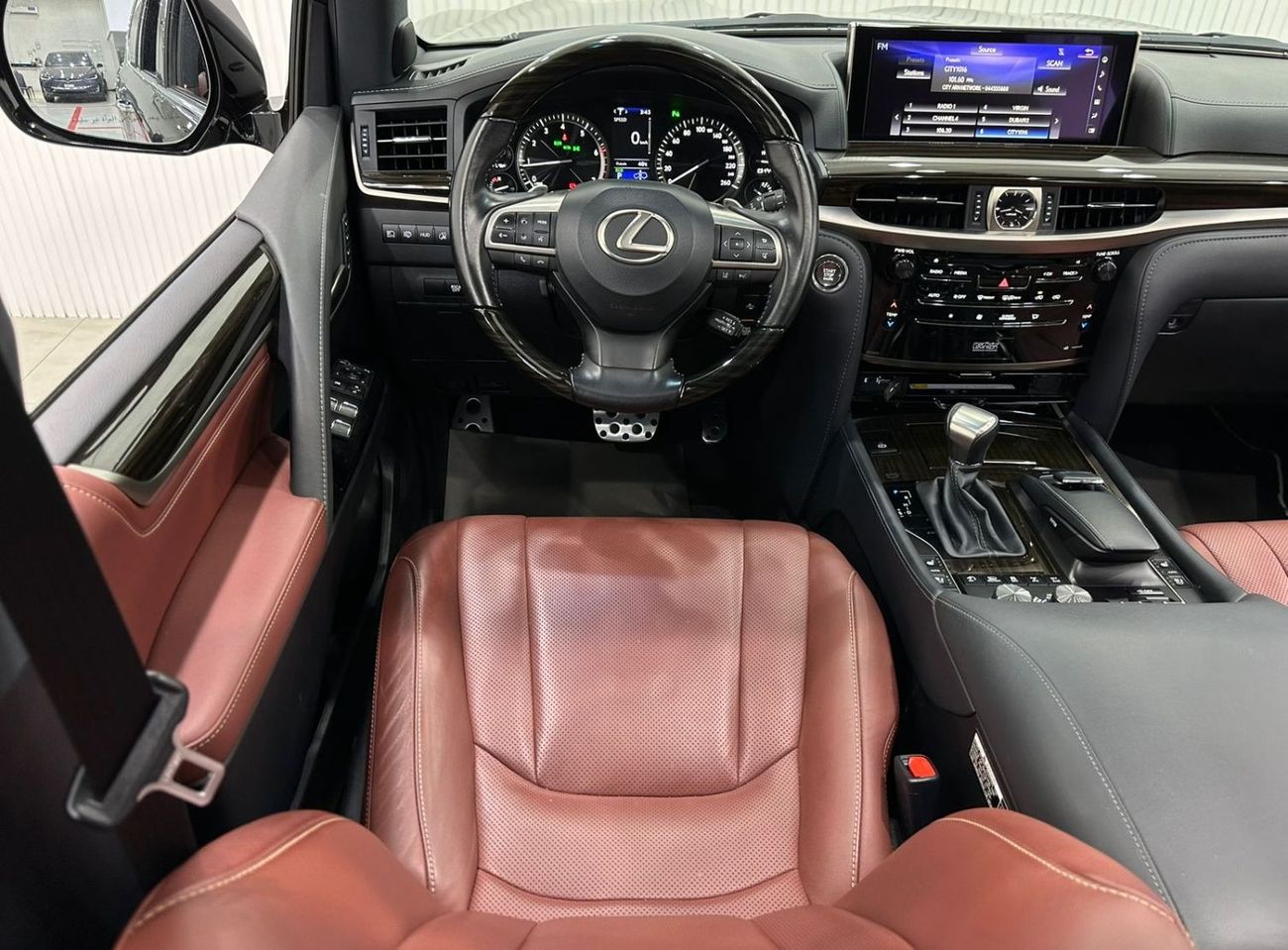 لكزس LX 570 2020 Lexus LX 570, Oct 2024 Al Futtaim Warranty, Full Service History, GCC